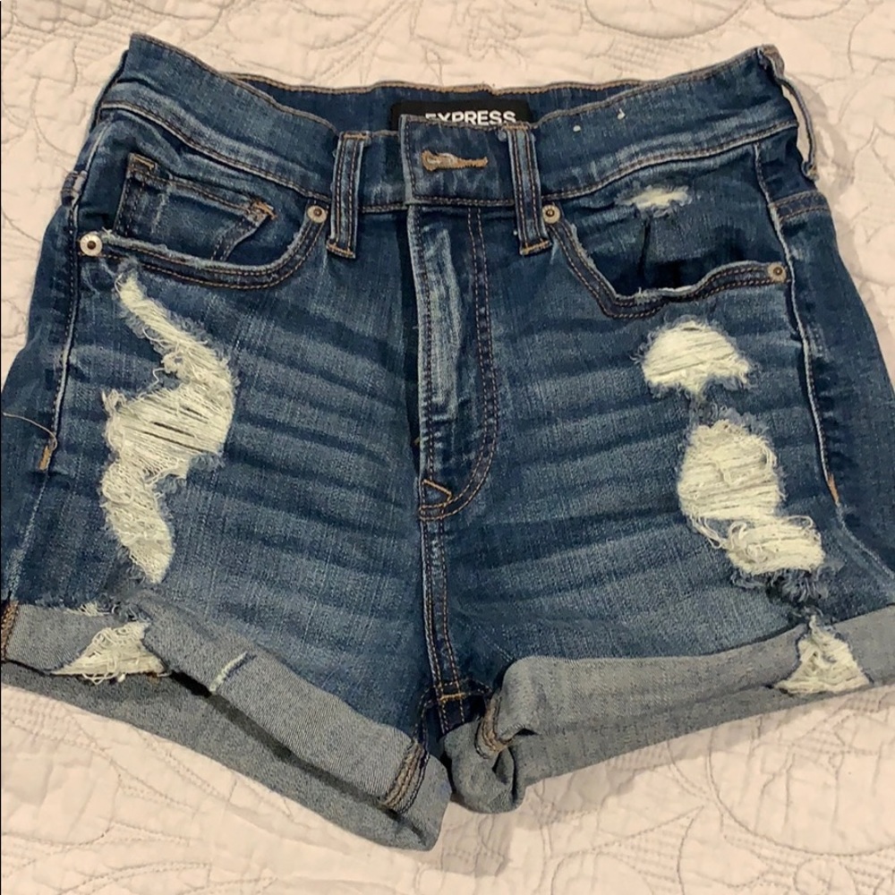 Express SHORT shorts